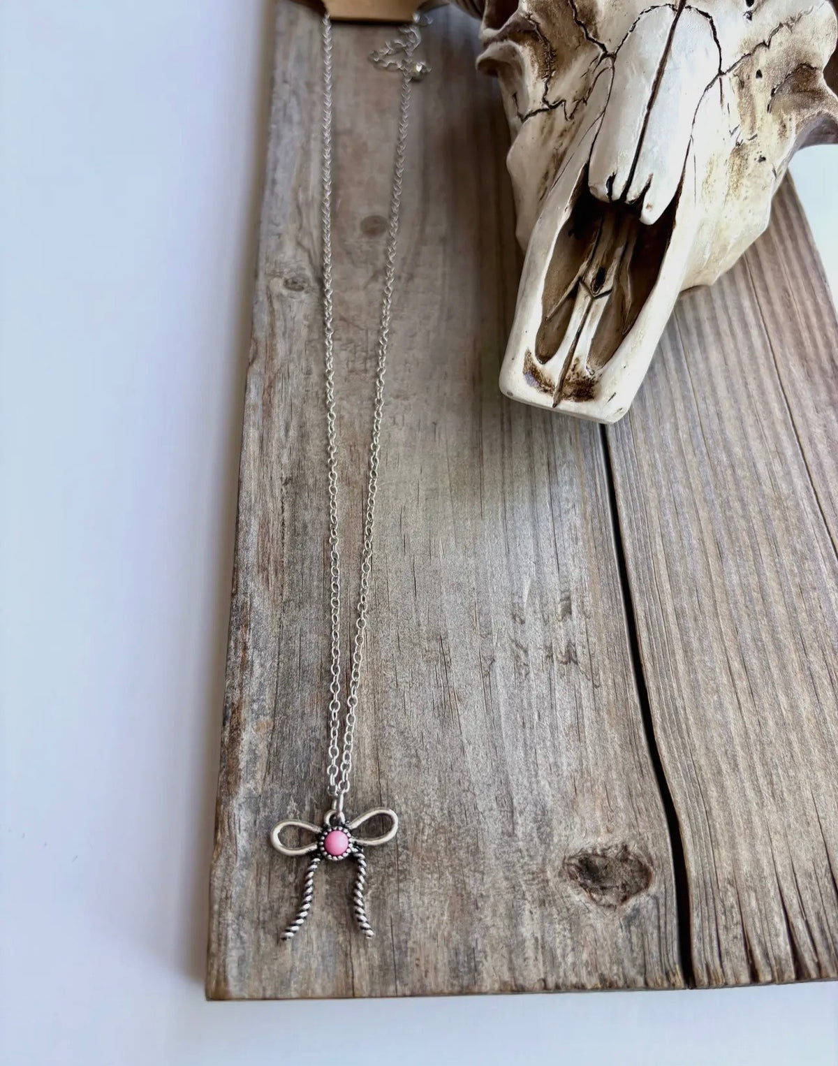 Western Bow Necklace - Pink