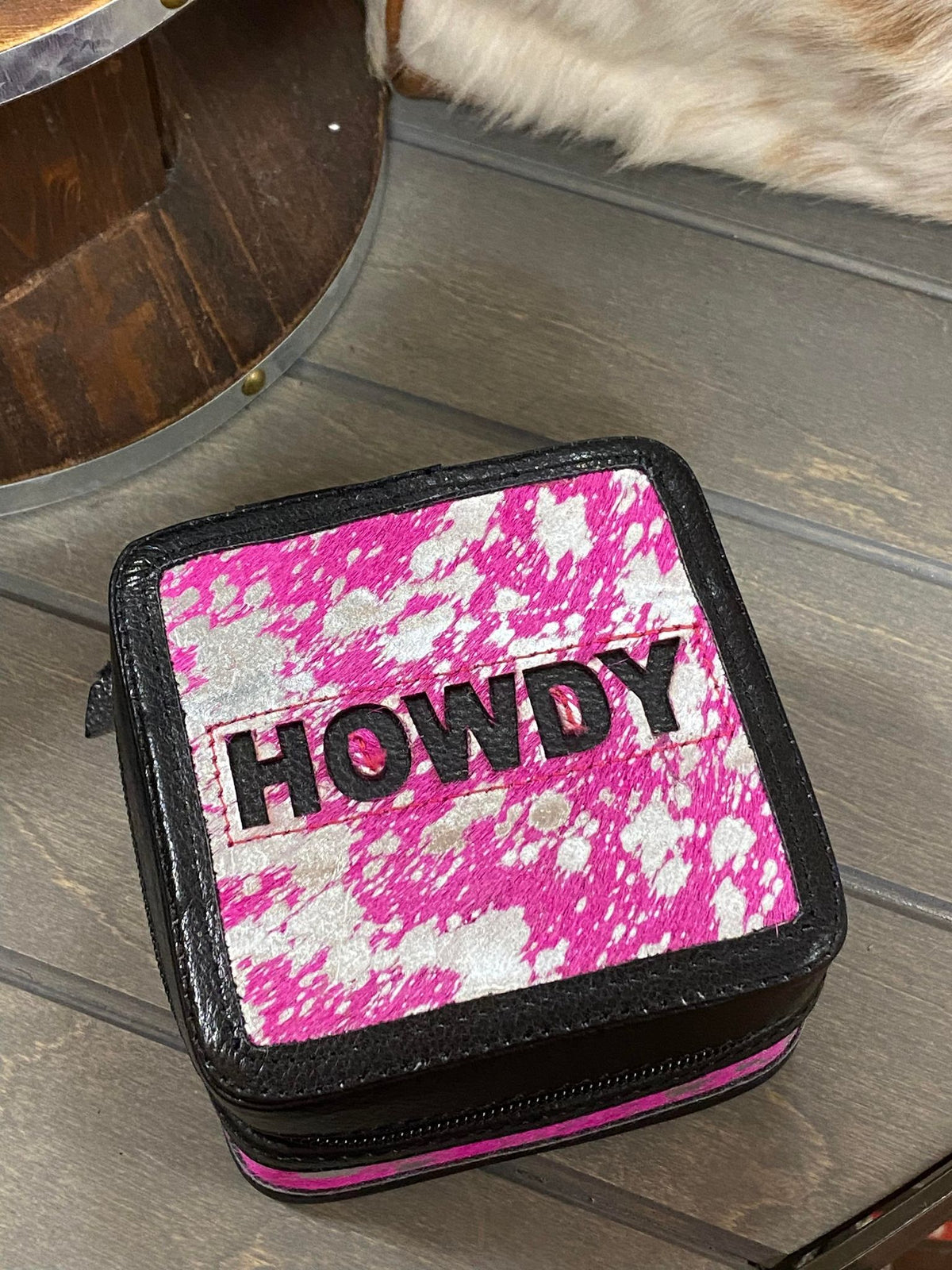 JAXNHULL Small HOWDY Jewelry Organizer